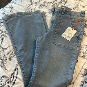 Women's Light Blue Jeans